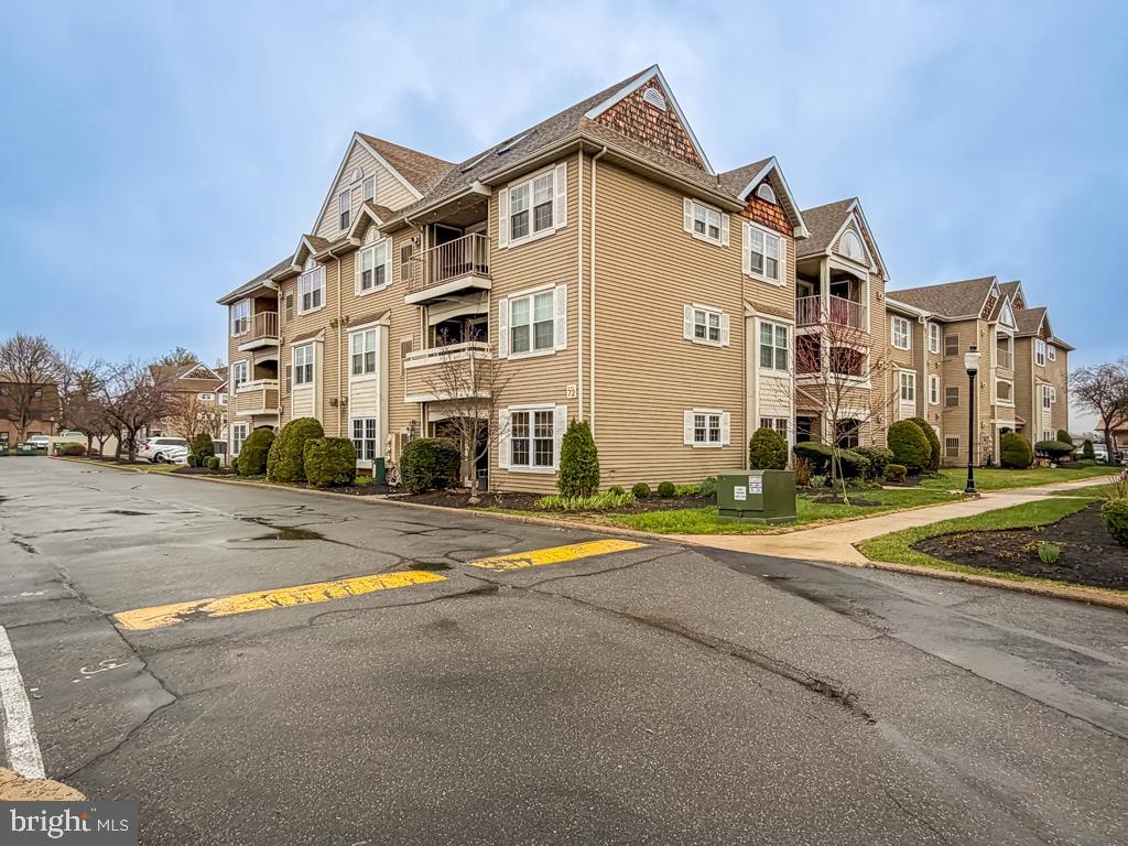 72307 Delaire Landing Road, Unit 307 Philadelphia, PA 19114 - Photo 38 of 39 Exterior of Building #72