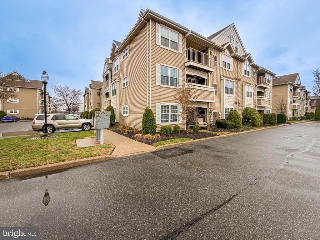 72307 Delaire Landing Road, Unit 307 Philadelphia, PA 19114 - Photo 39 of 39 Exterior of Building #72