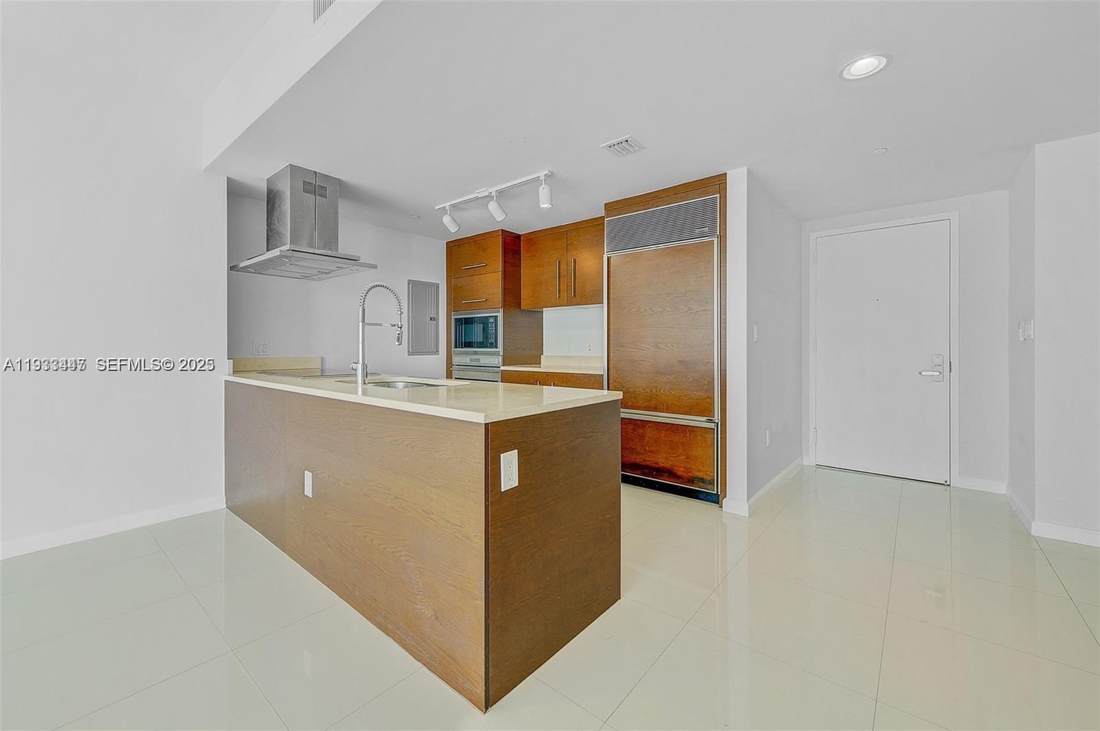 495 Brickell Avenue, Unit 2103 Miami, FL 33131 - Photo 13 of 37