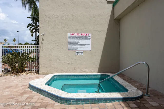 a view of front door with a door