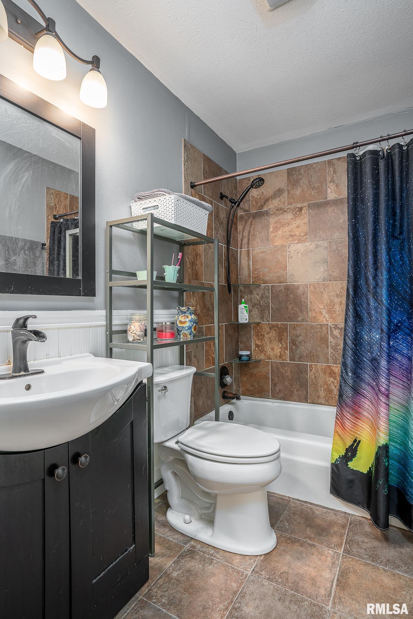 754 West 46th Street Davenport, IA 52806 - Photo 11 of 19