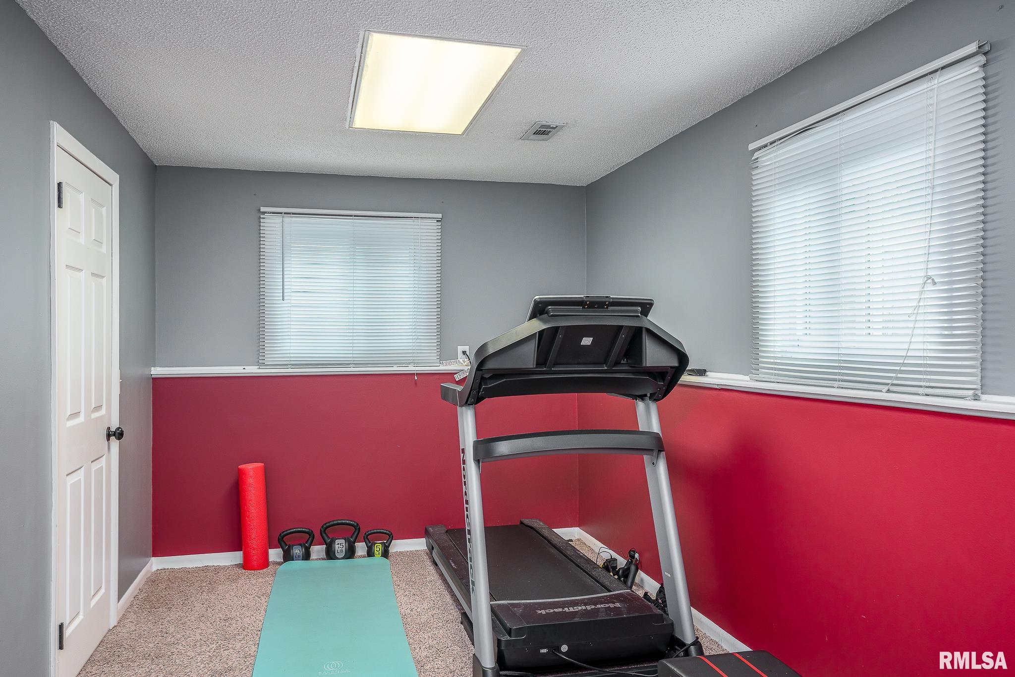 754 West 46th Street Davenport, IA 52806 - Photo 14 of 19