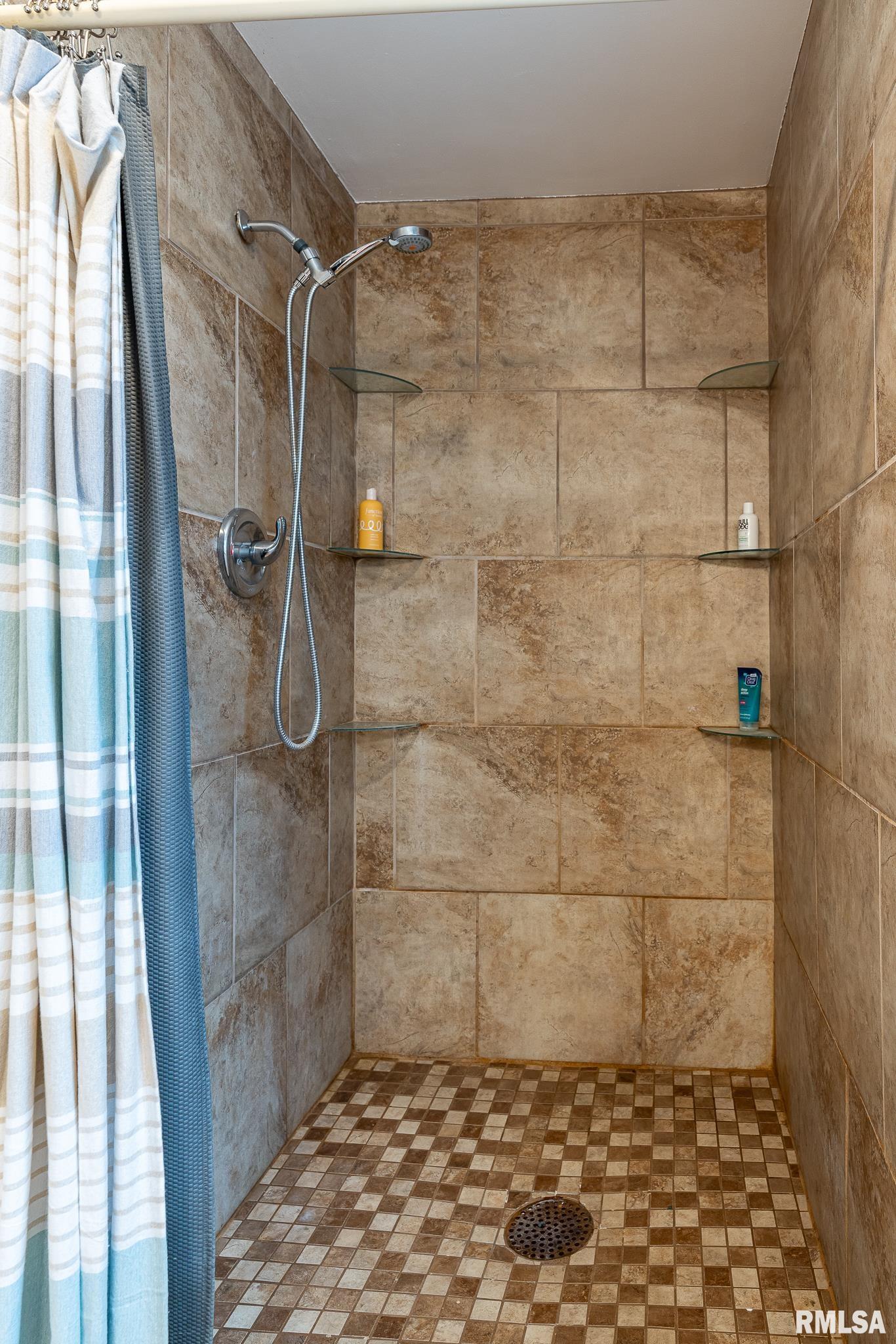 754 West 46th Street Davenport, IA 52806 - Photo 16 of 19
