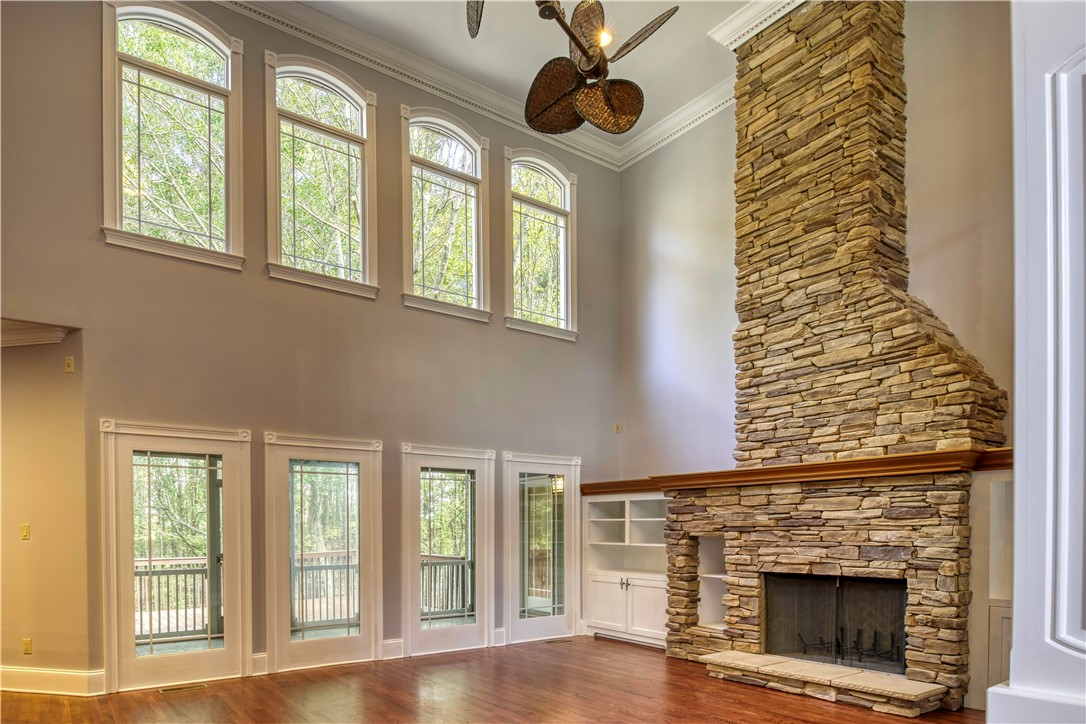 112 Limelight Drive Anderson, SC 29621 - Photo 11 of 47 Living Room