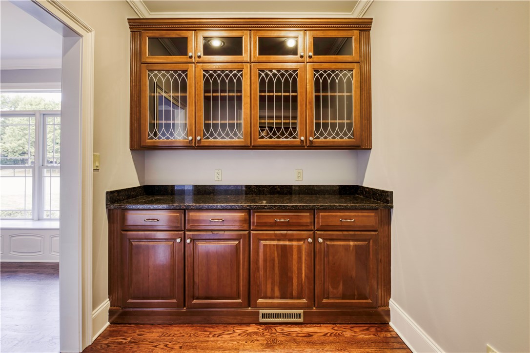 112 Limelight Drive Anderson, SC 29621 - Photo 8 of 47 Wet Bar