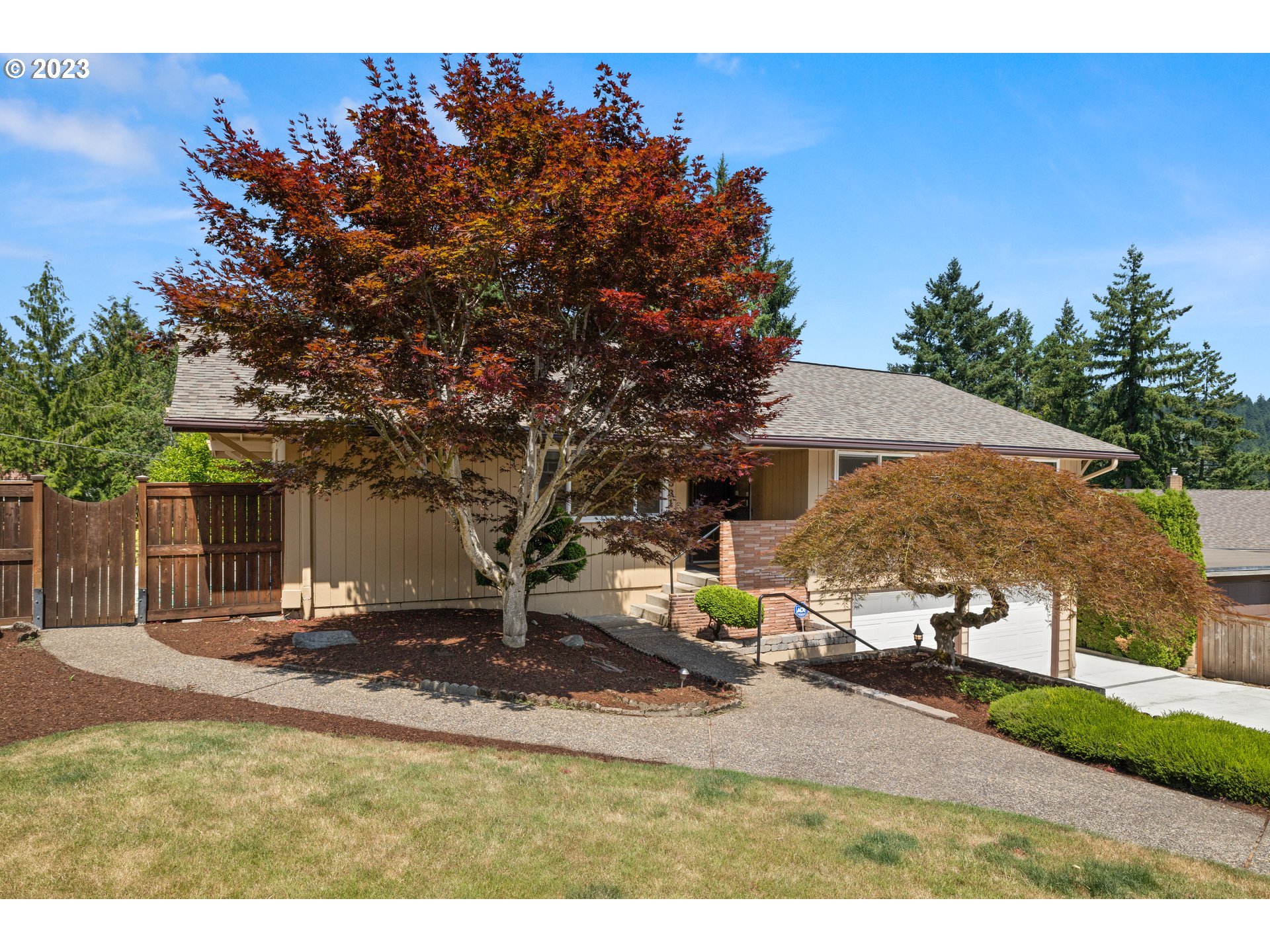 3531 Southwest Iowa Street Portland, OR 97221 - Photo 3 of 44 Gallery Image 3