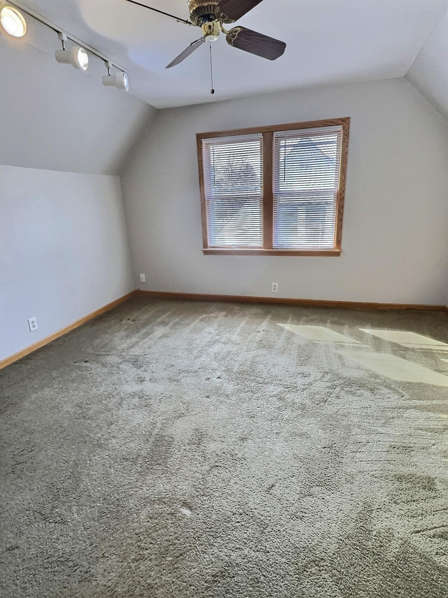 809 Academy Street Valparaiso, IN 46383 - Photo 15 of 22 1500x2000