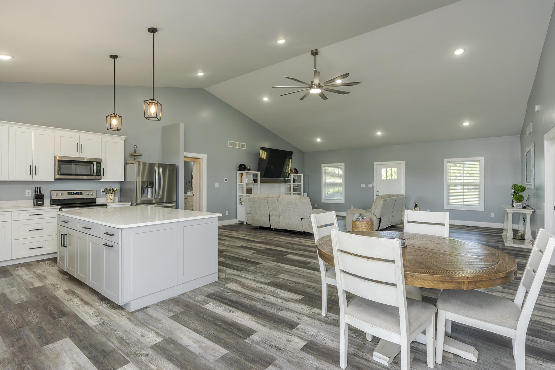 2562 High Bridge Road Lancaster, KY 40444 - Photo 4 of 43 2562high17