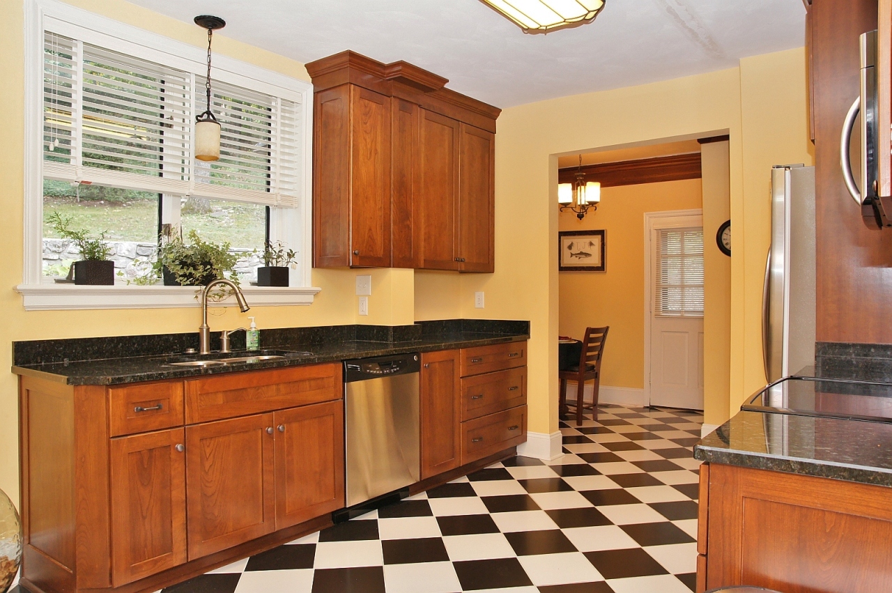 2622 Nottingham Road Southeast Roanoke, VA 24014 - Photo 13 of 25 dsc00974