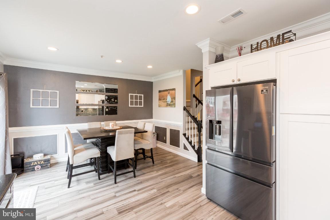 42912 Golf View Drive Chantilly, VA 20152 - Photo 11 of 39 Updated Appliances and Spacious Gathering Area