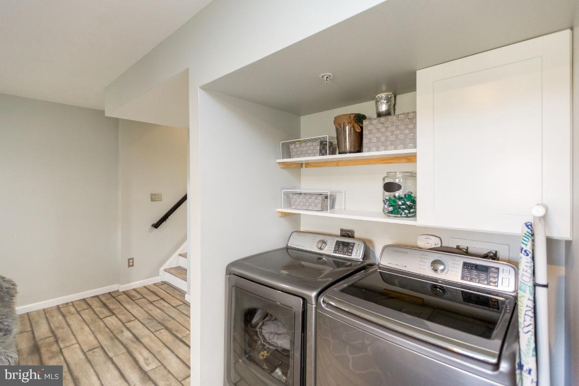42912 Golf View Drive Chantilly, VA 20152 - Photo 29 of 39 Convenient & Tidy Laundry Area