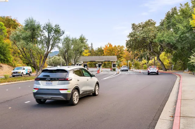 $385,000 | 1125 Singingwood Court, Unit 1, Walnut Creek, CA 94595