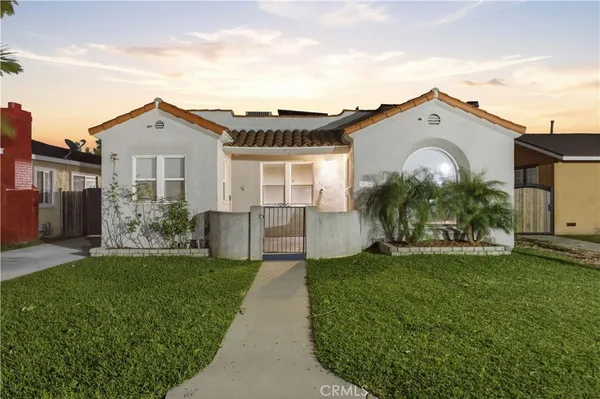 $799,999 | 718 South Poinsettia Avenue, Compton, CA 90221