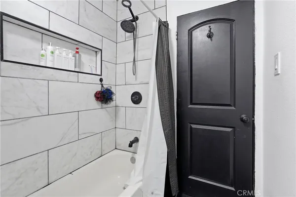 $799,999 | 718 South Poinsettia Avenue, Compton, CA 90221