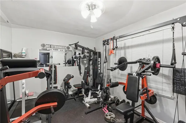 $799,999 | 718 South Poinsettia Avenue, Compton, CA 90221