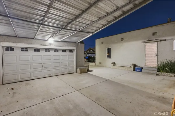 $799,999 | 718 South Poinsettia Avenue, Compton, CA 90221