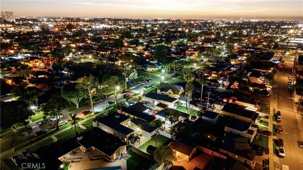 $799,999 | 718 South Poinsettia Avenue, Compton, CA 90221