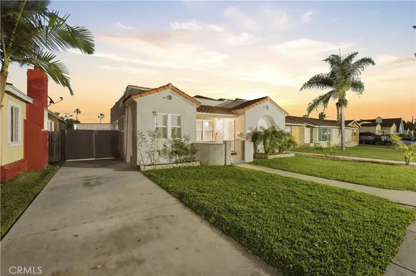 $799,999 | 718 South Poinsettia Avenue, Compton, CA 90221