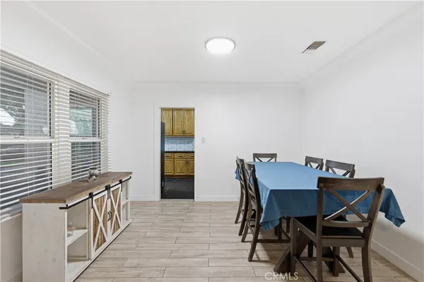 $799,999 | 718 South Poinsettia Avenue, Compton, CA 90221