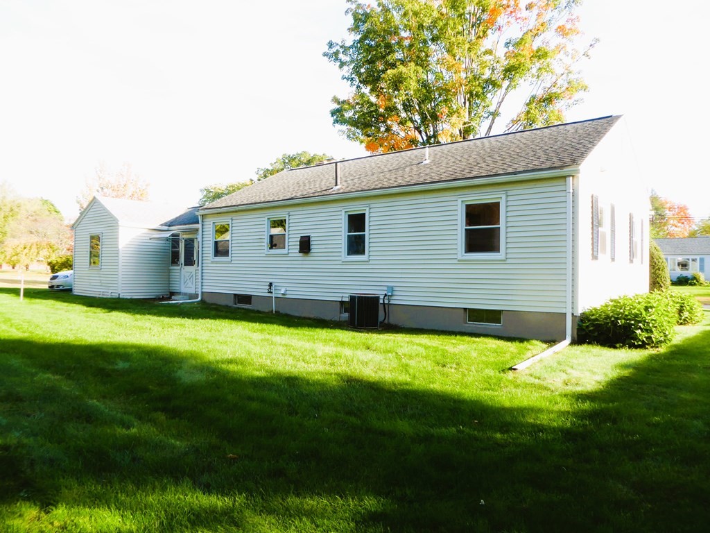 24 Ranger Street South Hadley, MA 01075 - Photo 2 of 33 Gallery Image 2