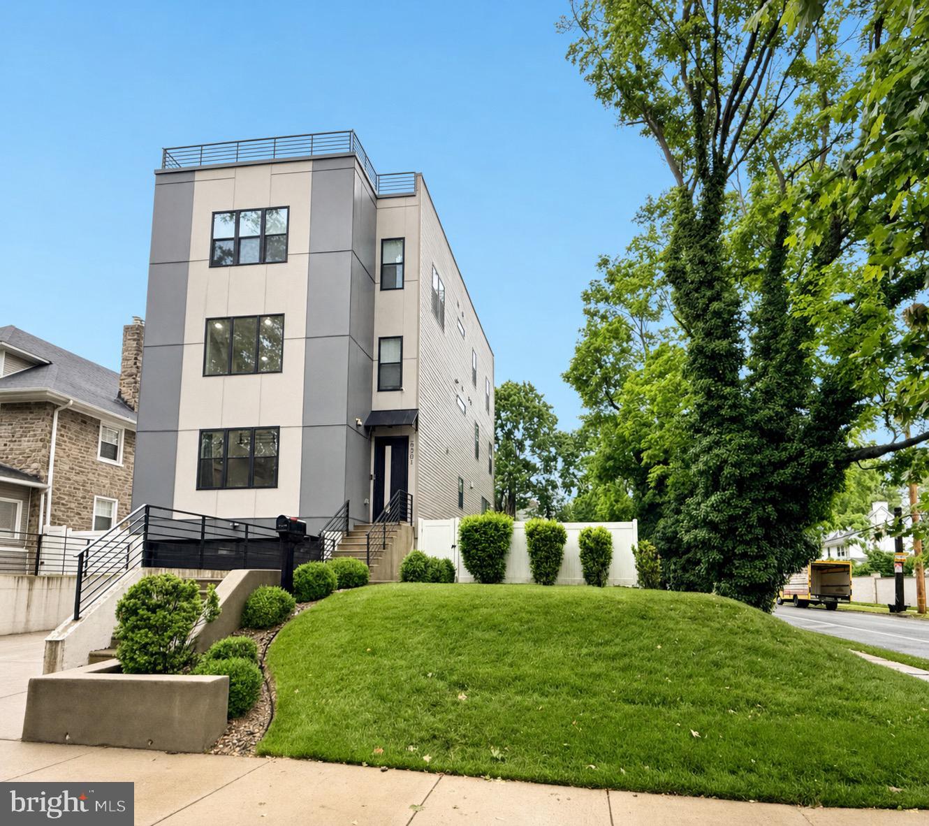 5301 Gainor Road Philadelphia, PA 19131 - Photo 2 of 11