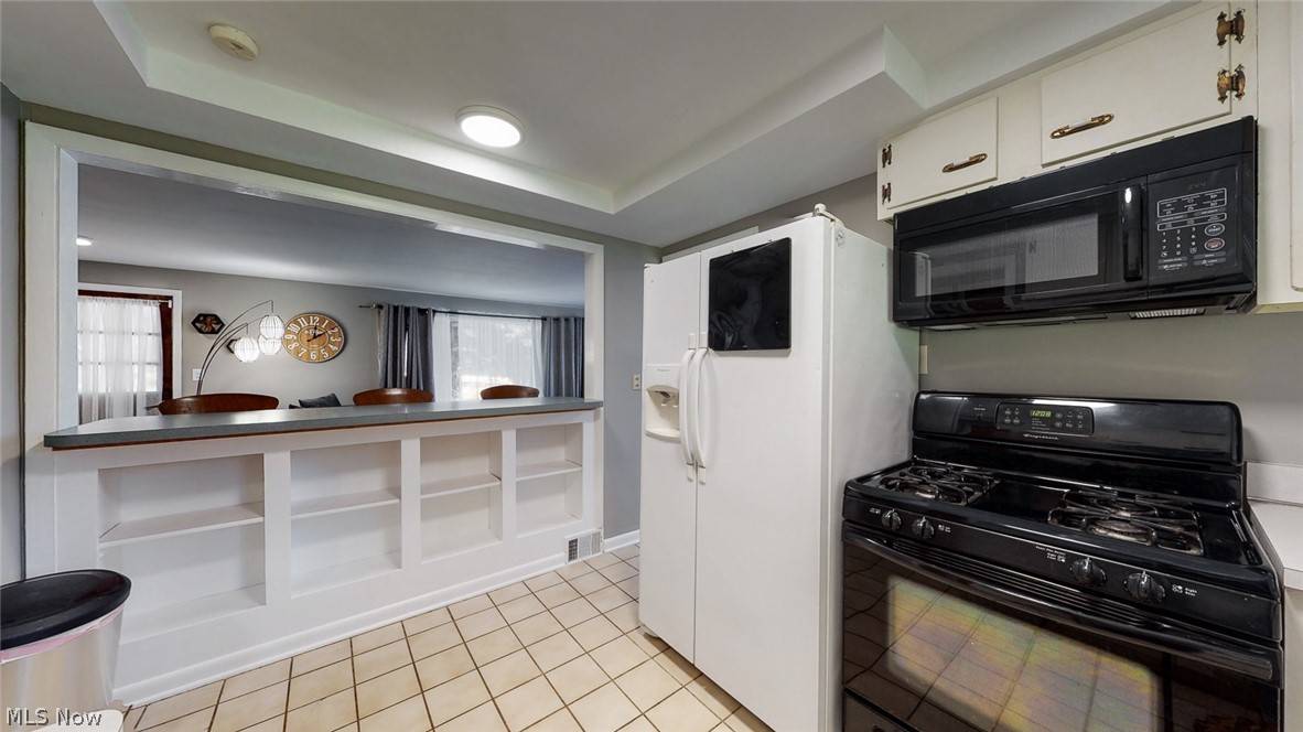 1428 Bell Road Chagrin Falls, OH 44022 - Photo 6 of 22 Gallery Image 6