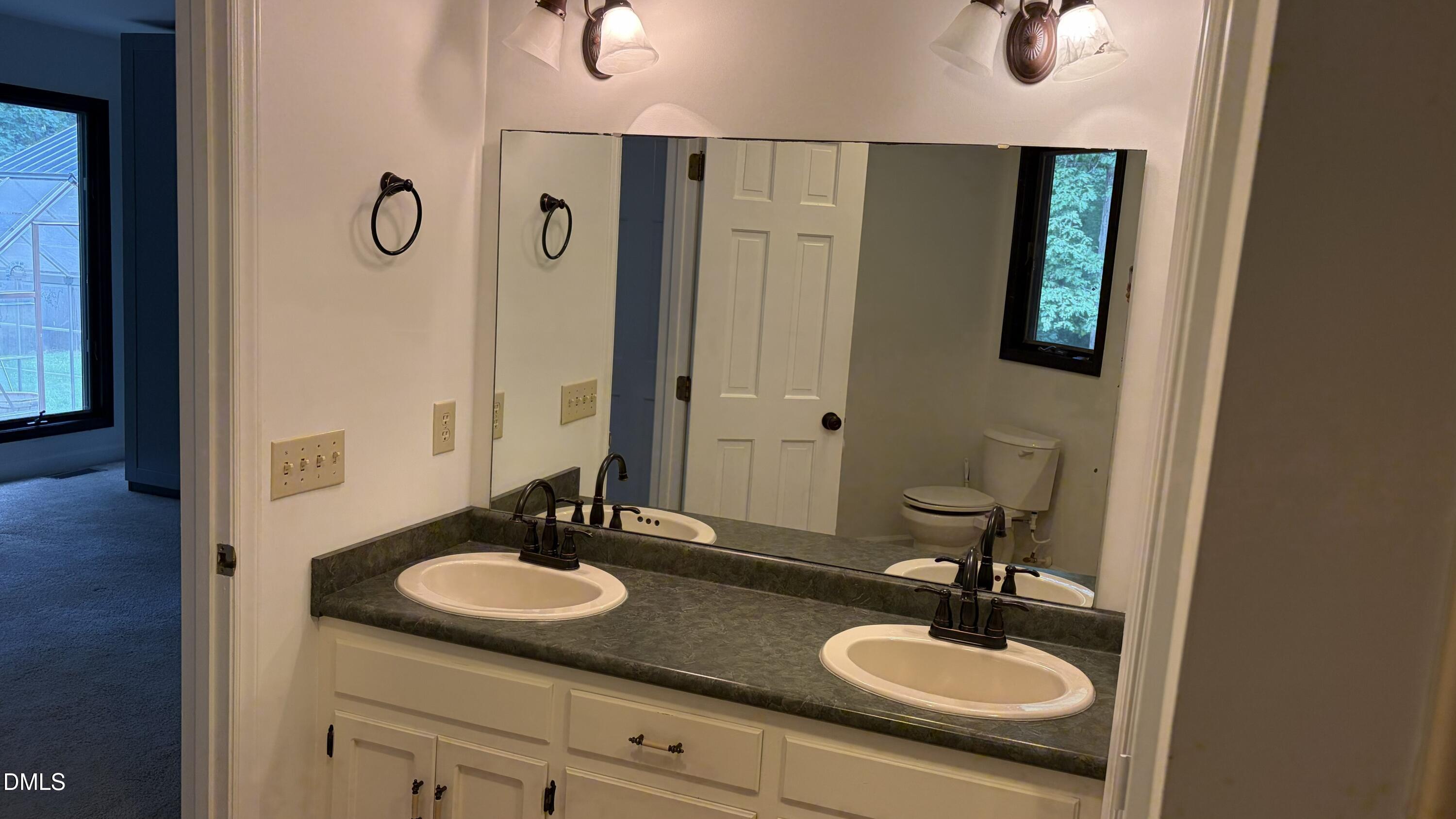1040 Rolling Knoll Road Apex, NC 27523 - Photo 30 of 40 32-1040 Rolling Knoll Master Bath 2