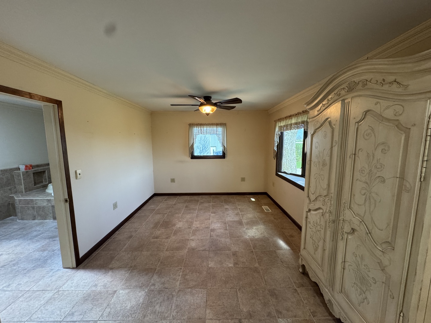 4340 230th Street Walcott, IA 52773 - Photo 26 of 67 an empty room with windows