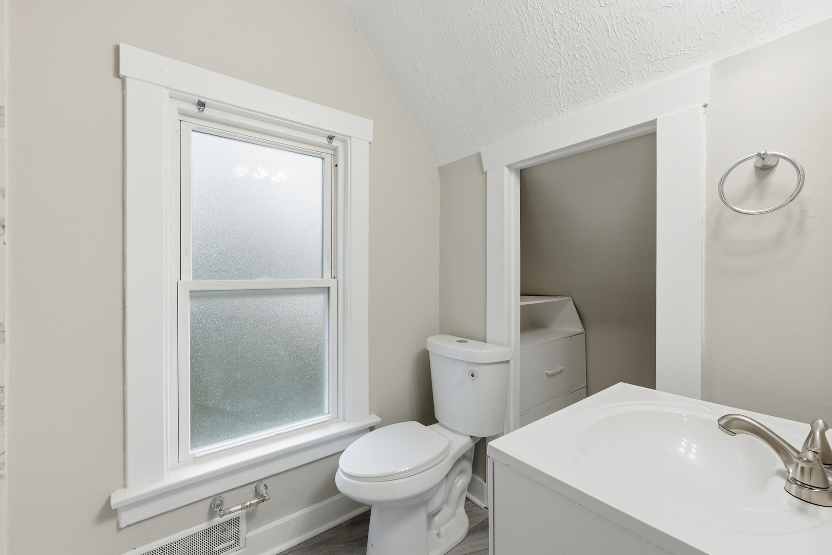 835 Oak Street Elgin, IL 60123 - Photo 25 of 41 a bathroom with a sink toilet and shower