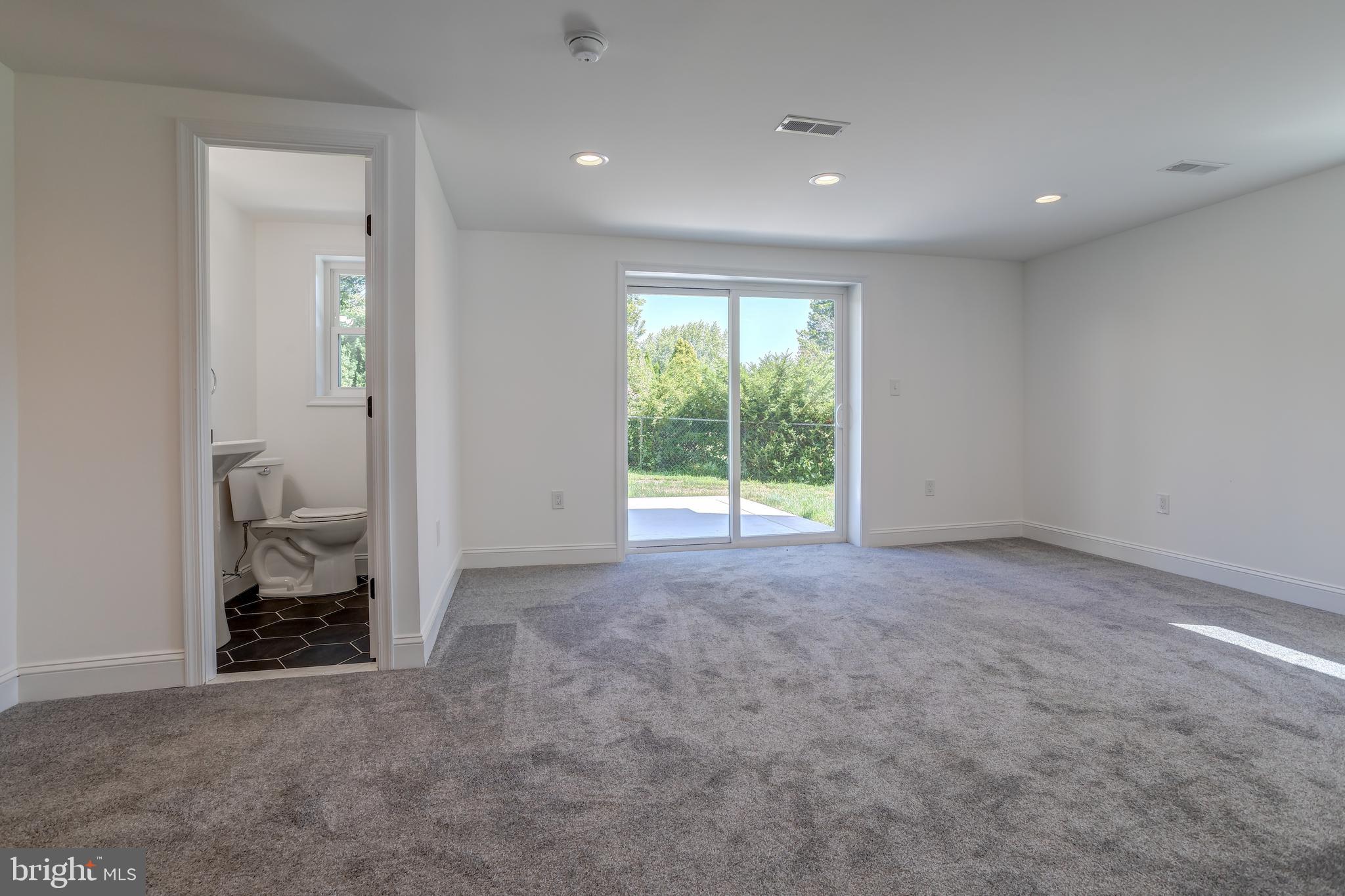 214 Hemlock Lane Springfield, PA 19064 - Photo 23 of 48