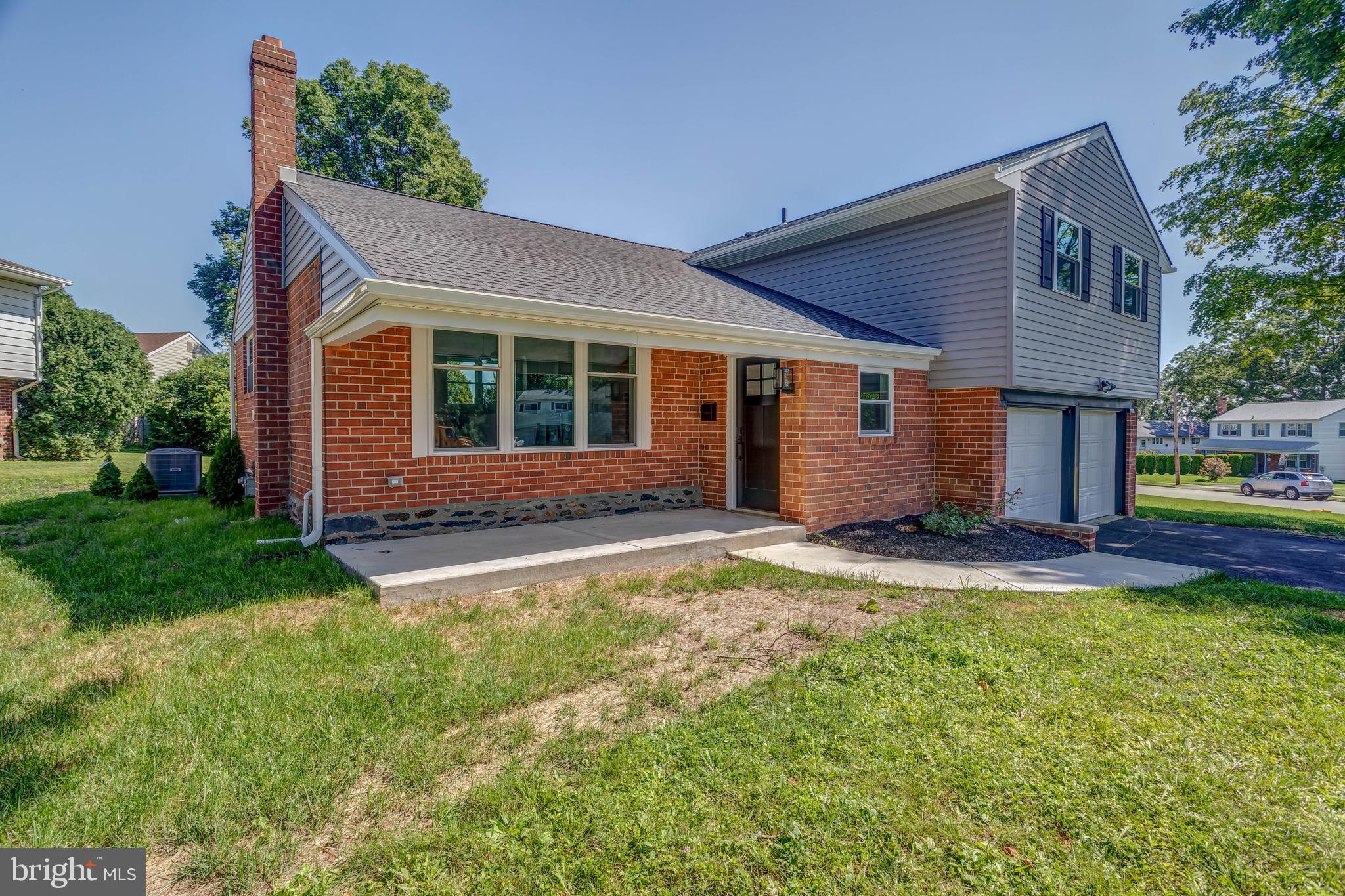 214 Hemlock Lane Springfield, PA 19064 - Photo 4 of 48
