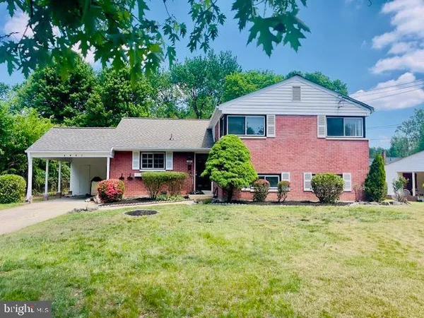 $740,000 | 5907 Camberly Avenue, Springfield, VA 22150