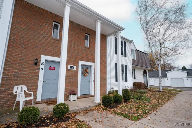 $189,900 | 4745 Chestnut Ridge Road, Unit 12, Amherst, NY 14228