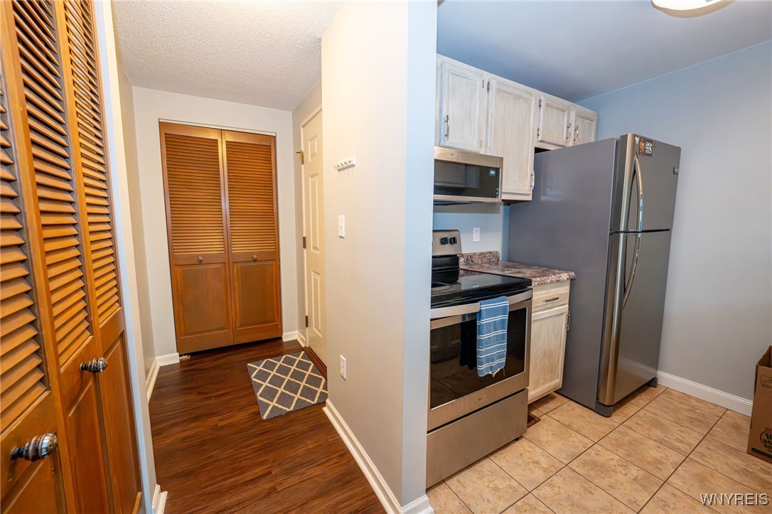 4745 Chestnut Ridge Road, Unit 12 Amherst, NY 14228 - Photo 7 of 41