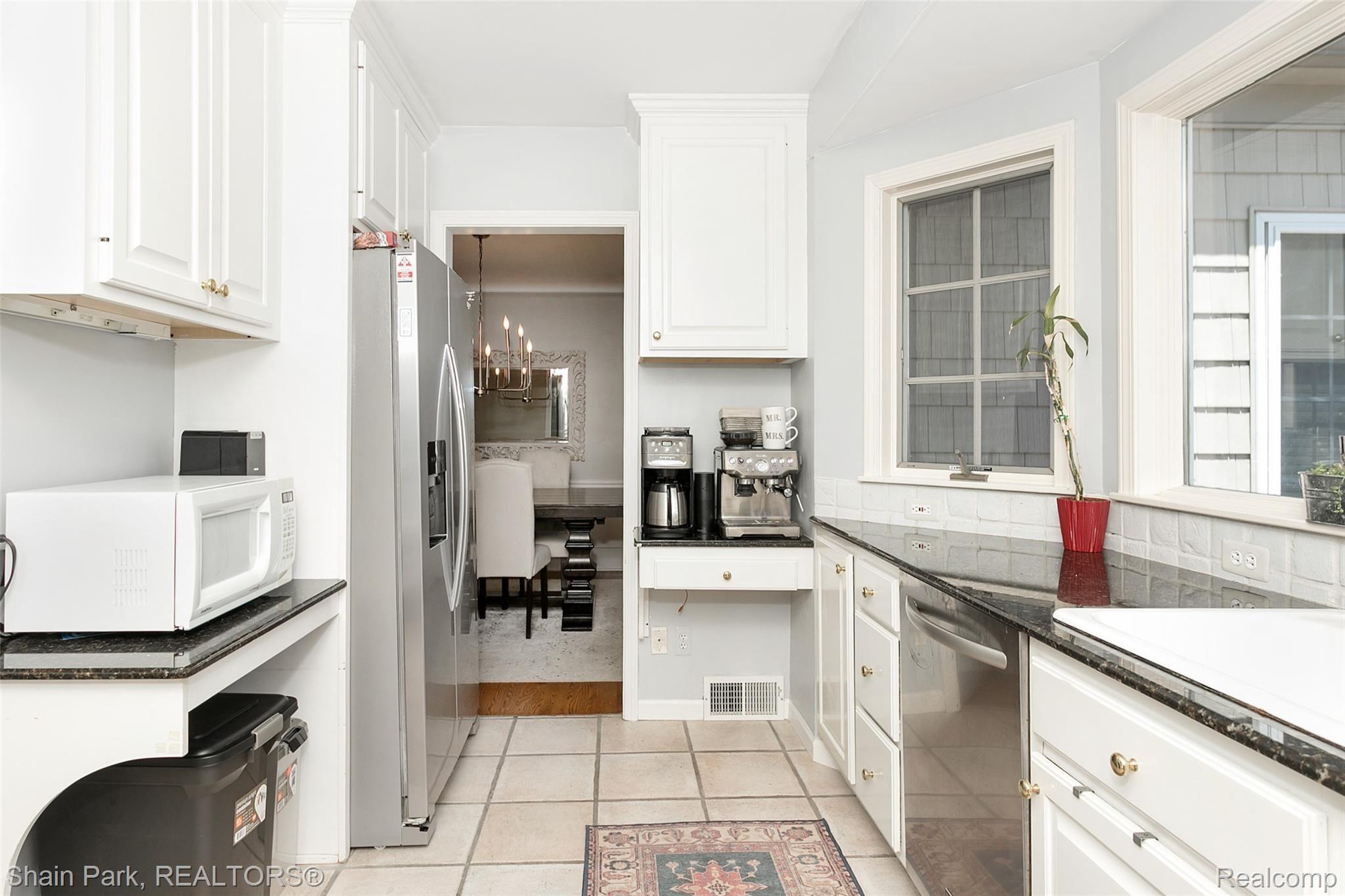 436 Lothrop Road Grosse Pointe, MI 48236 - Photo 17 of 35 Lothrop-17.jpg
