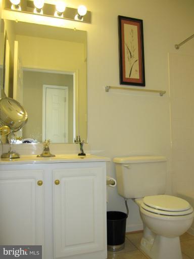 25252 Riffleford Square, Unit 303 Chantilly, VA 20152 - Photo 1 of 15 Bath