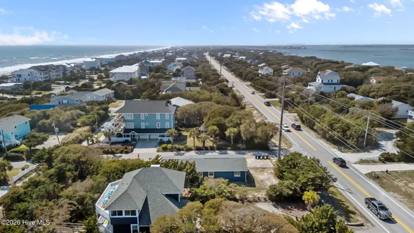 $889,000 | 102 Fairfax Road, Emerald Isle, NC 28594