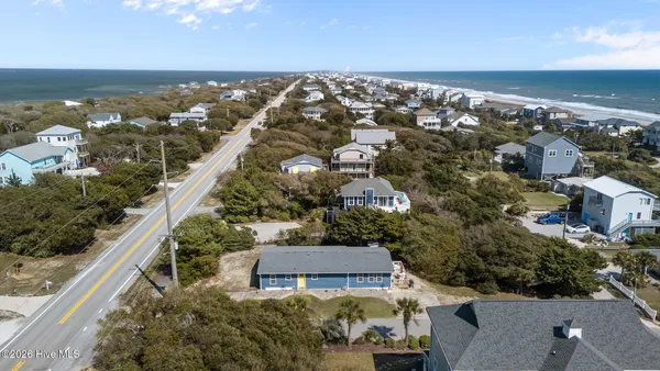 $889,000 | 102 Fairfax Road, Emerald Isle, NC 28594
