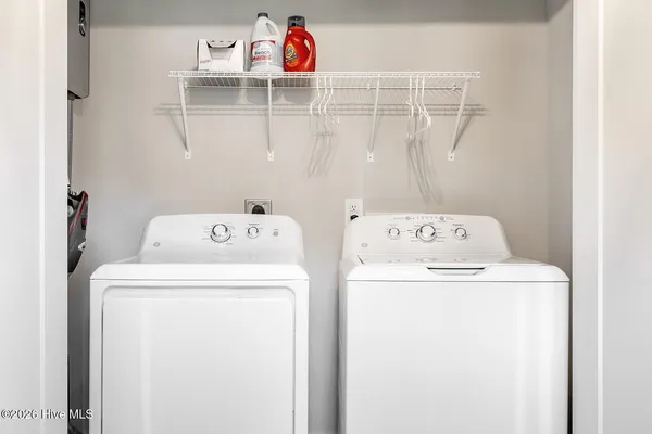 $889,000 | 102 Fairfax Road, Emerald Isle, NC 28594