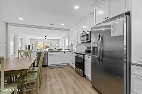 $889,000 | 102 Fairfax Road, Emerald Isle, NC 28594