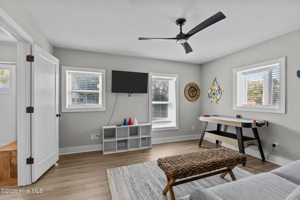 $889,000 | 102 Fairfax Road, Emerald Isle, NC 28594