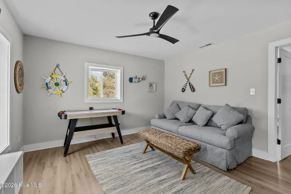 $889,000 | 102 Fairfax Road, Emerald Isle, NC 28594