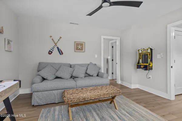 $889,000 | 102 Fairfax Road, Emerald Isle, NC 28594