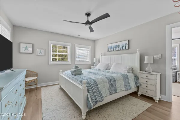 $889,000 | 102 Fairfax Road, Emerald Isle, NC 28594