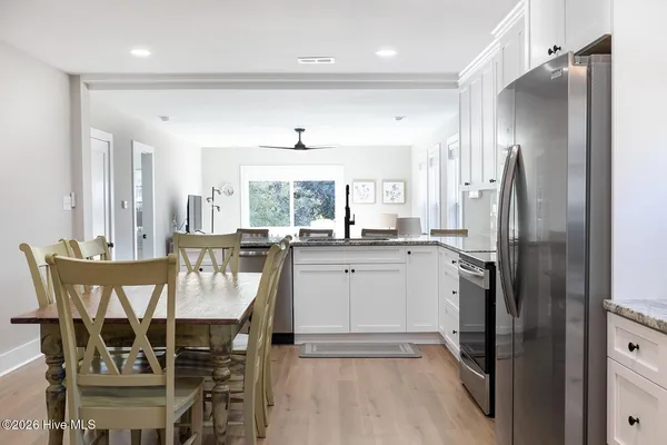 $889,000 | 102 Fairfax Road, Emerald Isle, NC 28594