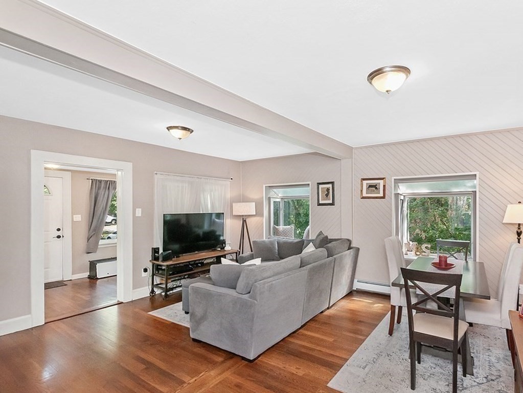 19 Edgehill Road Saugus, MA 01906 - Photo 7 of 22 Gallery Image 7