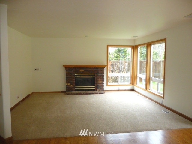 23027 11th Avenue West Bothell, WA 98021 - Photo 3 of 9