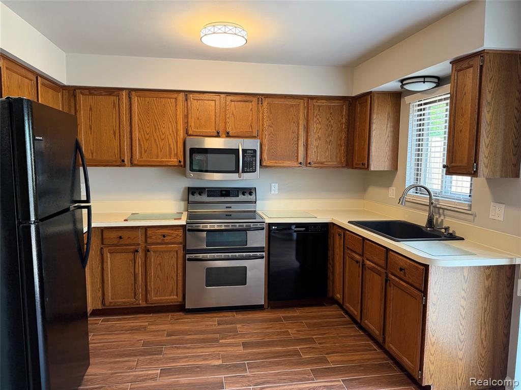 5220 West Utica Road Utica, MI 48317 - Photo 11 of 24