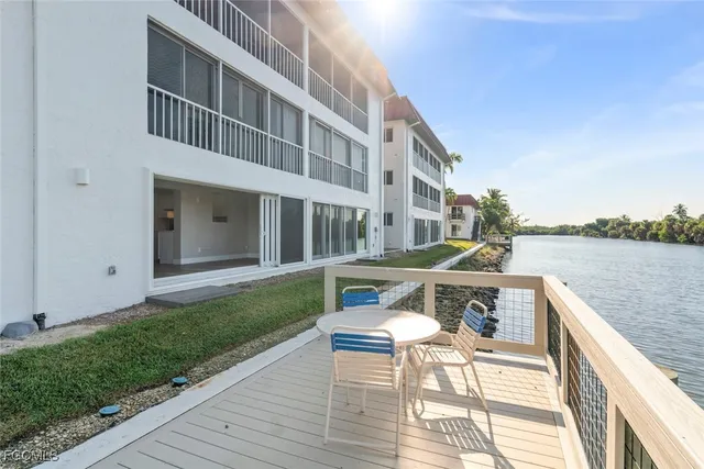 $649,000 | 1610 Middle Gulf Drive, Unit C2, Sanibel, FL 33957