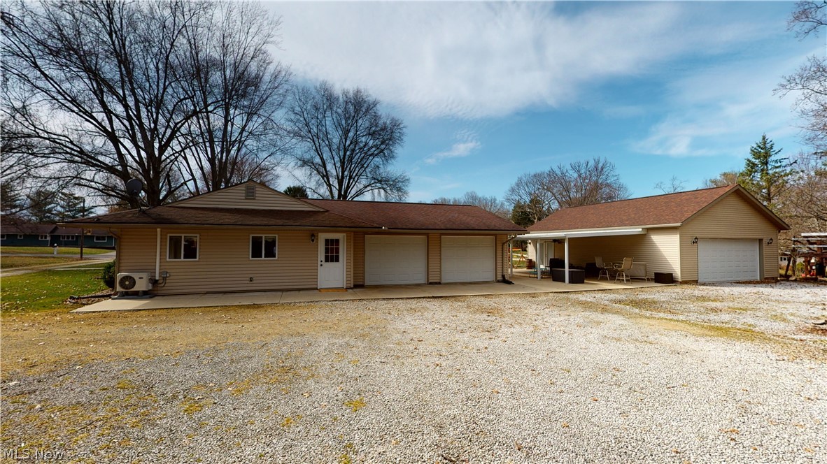 171 Hickory Road Akron, OH 44333 - Photo 2 of 35